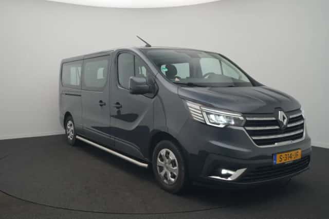 Renault Trafic (2022) thumbnail 2