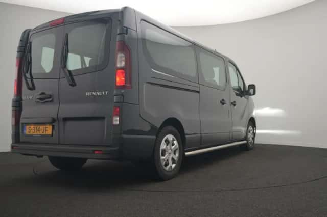 Renault Trafic (2022) thumbnail 6