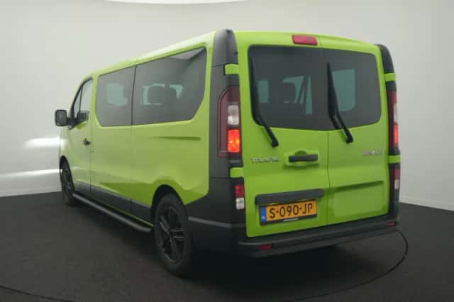 Renault Trafic (2022) thumbnail 3