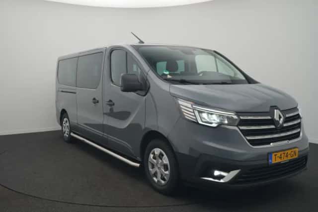 Renault Trafic (2022) thumbnail 2