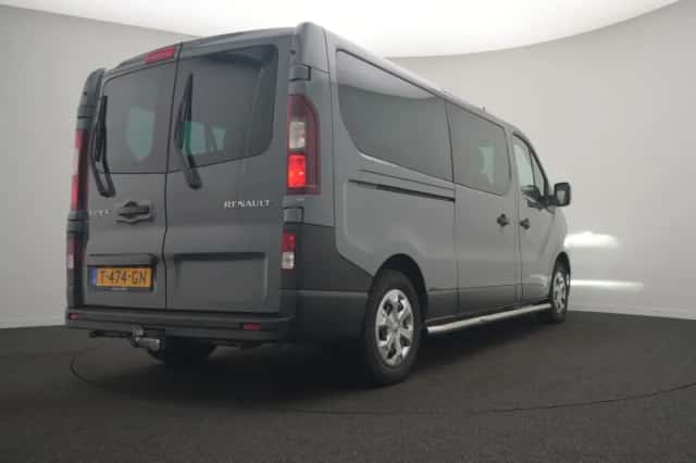 Renault Trafic (2022) thumbnail 6