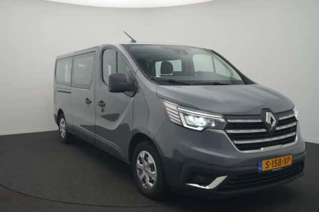 Renault Trafic (2023) thumbnail 2