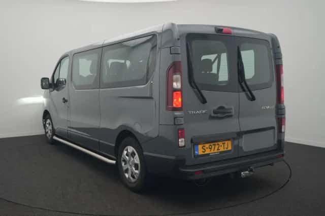 Renault Trafic (2023) thumbnail 3