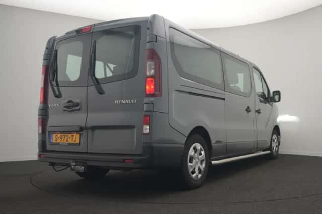 Renault Trafic (2023) thumbnail 6