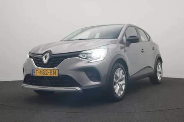 Renault Captur (2023) thumbnail 5