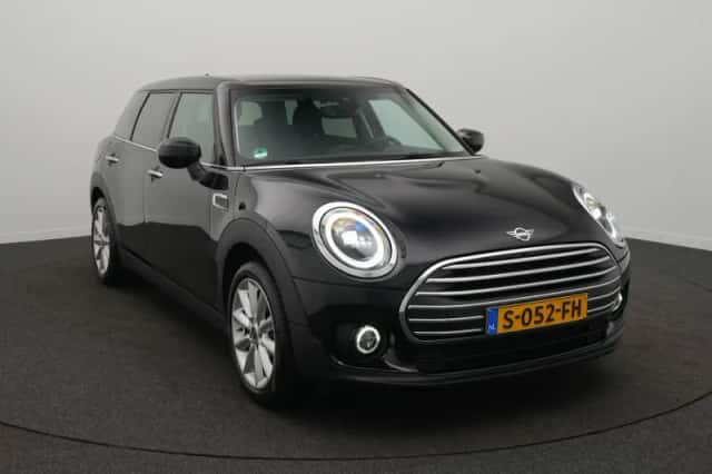 MINI Clubman (2023) thumbnail 2
