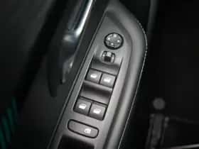 Peugeot 208 (2022) thumbnail 25