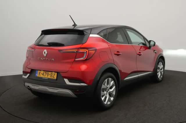 Renault Captur (2020) thumbnail 4