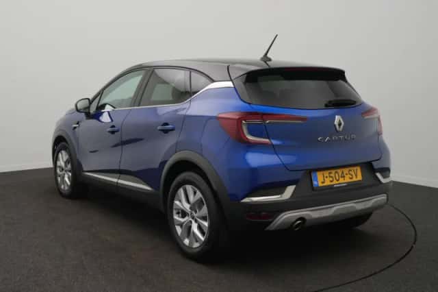 Renault Captur (2020) thumbnail 3