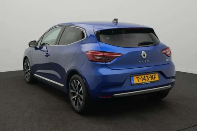 Renault Clio (2023) thumbnail 3