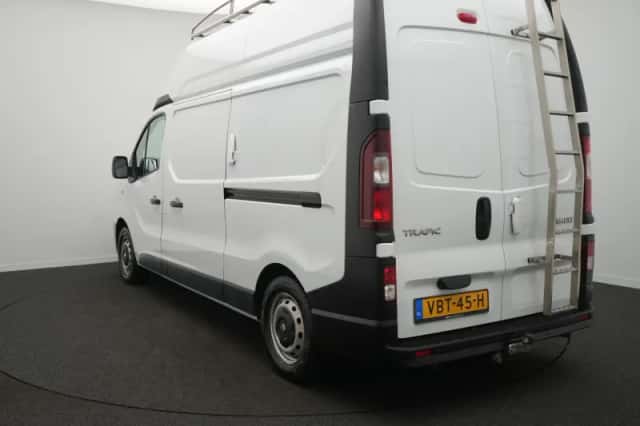 Renault Trafic (2019) thumbnail 3