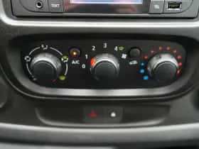Renault Trafic (2019) thumbnail 30