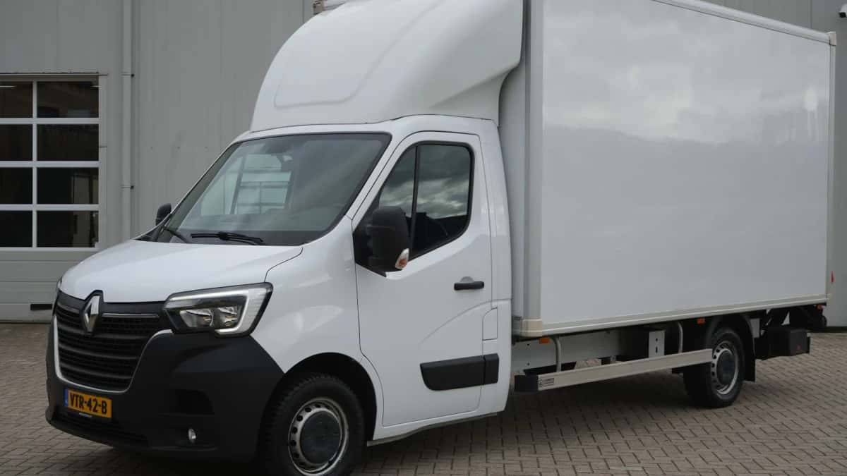 Renault Master (2023) — foto 1