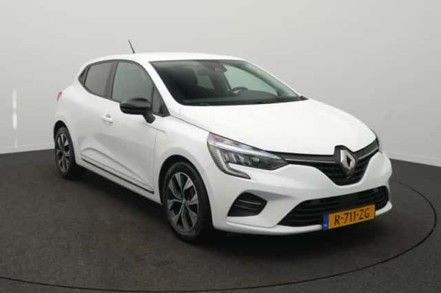 Renault Clio (2022) thumbnail 2