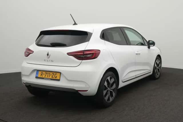 Renault Clio (2022) thumbnail 4
