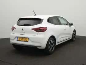 Renault Clio (2022) thumbnail 4