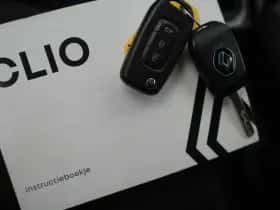 Renault Clio (2022) thumbnail 32