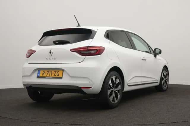 Renault Clio (2022) thumbnail 6