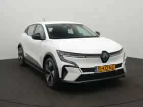 Renault Mégane E-Tech (2022) thumbnail 2