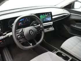 Renault Mégane E-Tech (2022) thumbnail 14