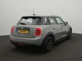 MINI One (2018) thumbnail 4