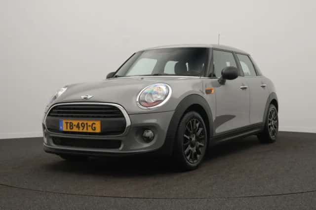 MINI One (2018) thumbnail 5