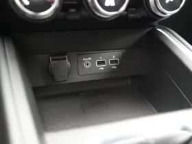 Renault Clio (2021) thumbnail 24