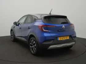 Renault Captur (2022) thumbnail 3