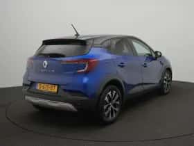 Renault Captur (2022) thumbnail 4