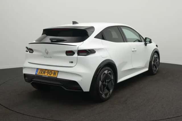 Renault Clio (2026) thumbnail 4