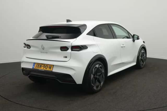 Renault Clio (2026) thumbnail 4