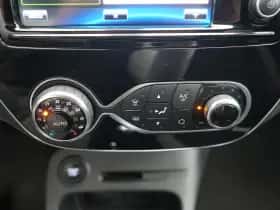 Renault Captur (2017) thumbnail 26