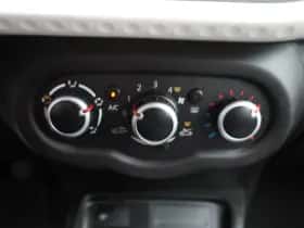 Renault Twingo (2021) thumbnail 23