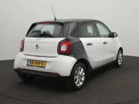 Smart Forfour (2017) thumbnail 4