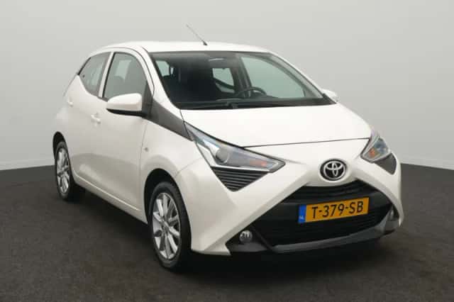 Toyota Aygo (2018) thumbnail 2