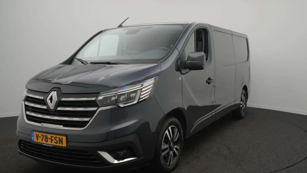 Renault Trafic (2024) — foto 1