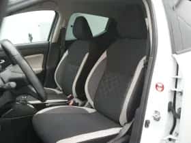 Nissan Micra (2018) thumbnail 11