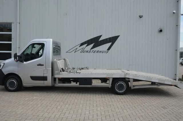 Renault Master (2022) thumbnail 2
