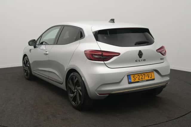 Renault Clio (2023) thumbnail 3