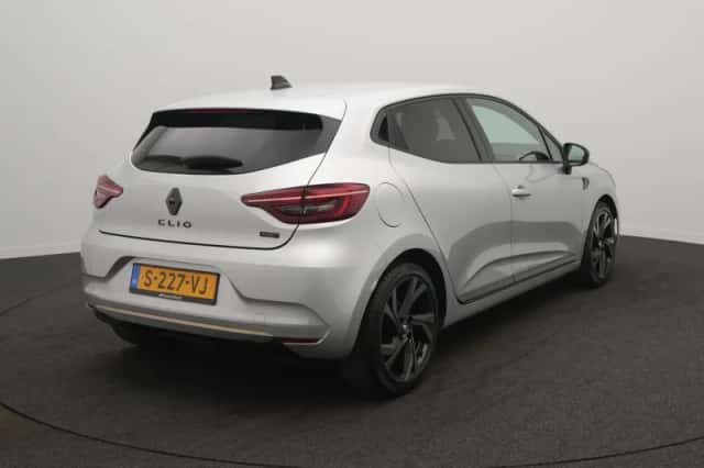 Renault Clio (2023) thumbnail 4