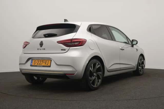 Renault Clio (2023) thumbnail 6