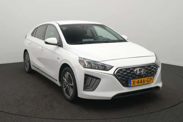 Hyundai Ioniq (2020) thumbnail 2