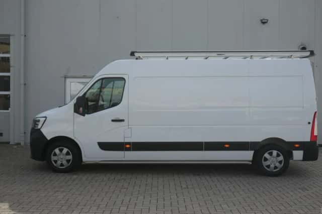 Renault Master (2021) thumbnail 2