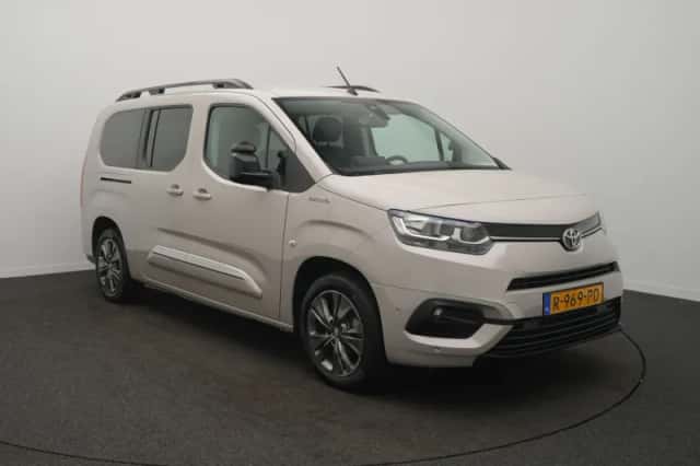 Toyota Proace (2022) thumbnail 2