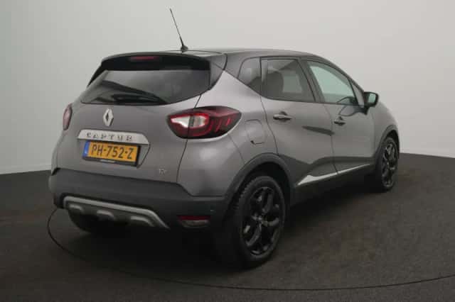 Renault Captur (2017) thumbnail 4