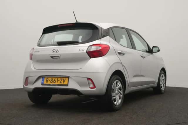 Hyundai i10 (2023) thumbnail 6