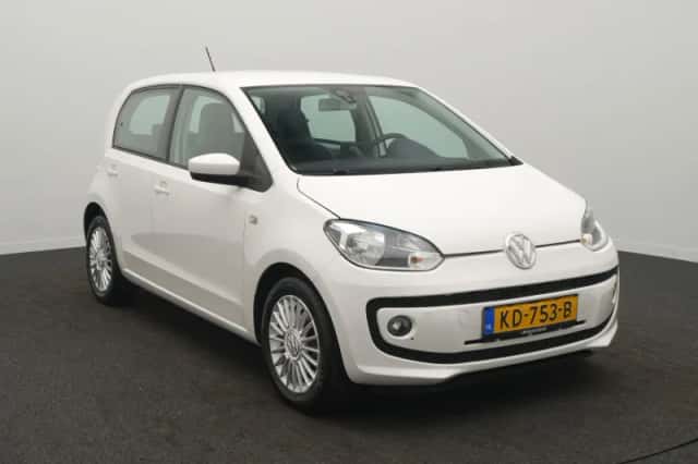 Volkswagen Up! (2016) thumbnail 2