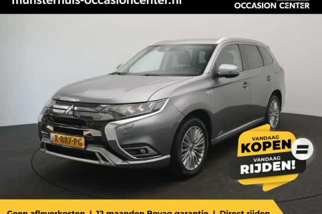 Mitsubishi Outlander (2021) thumbnail 1