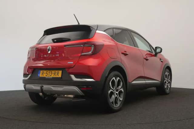 Renault Captur (2022) thumbnail 6