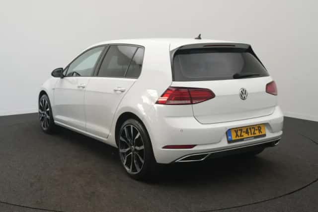 Volkswagen E-Golf (2019) thumbnail 3